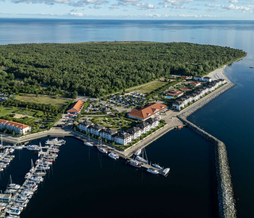 Luftaufnahme auf Hotelanlage
